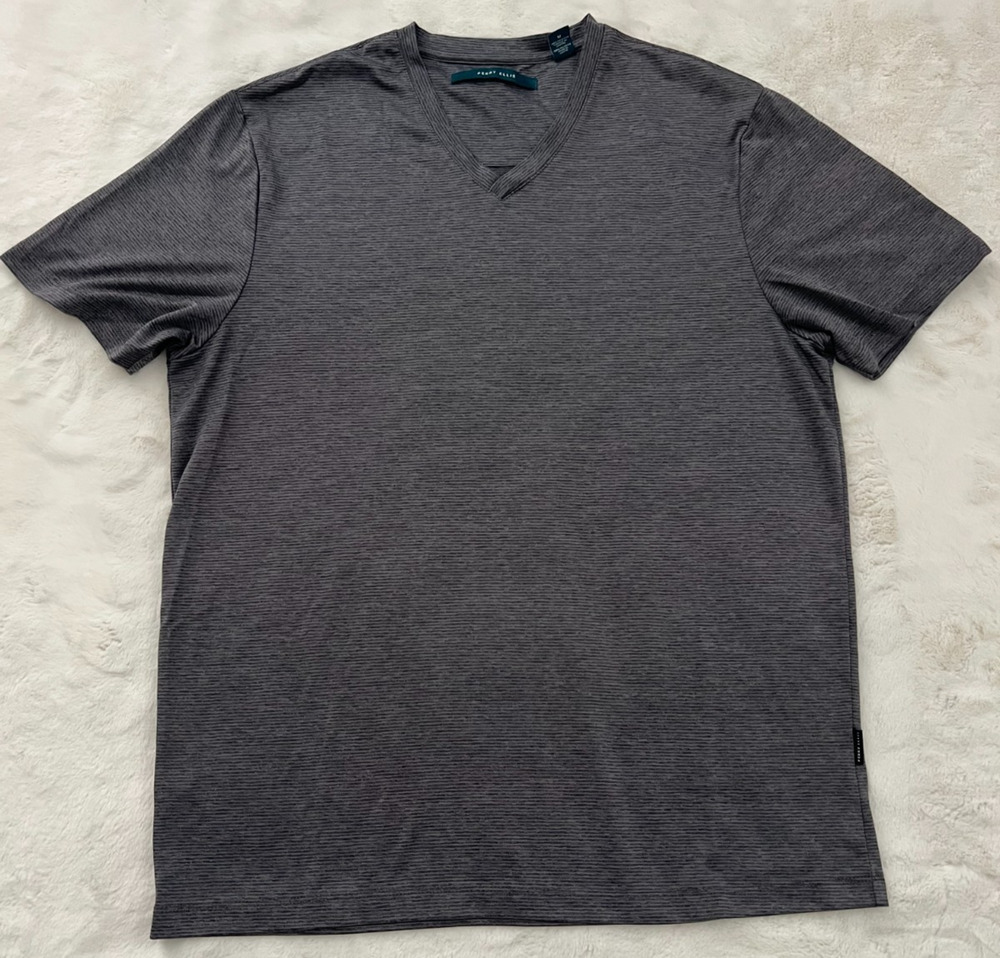 Perry Ellis Men’s V-Neck T-Shirt Size M Gray Striped Short Sleeve 100% Polyester
